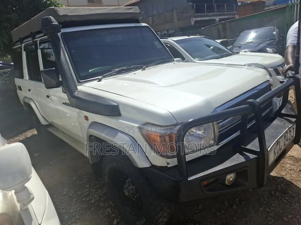 Toyota Land Cruiser 2012 White