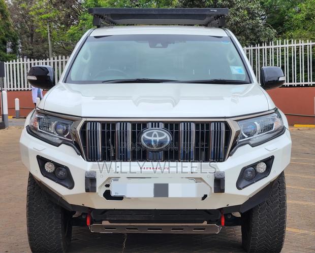 Toyota Land Cruiser Prado 2018 White