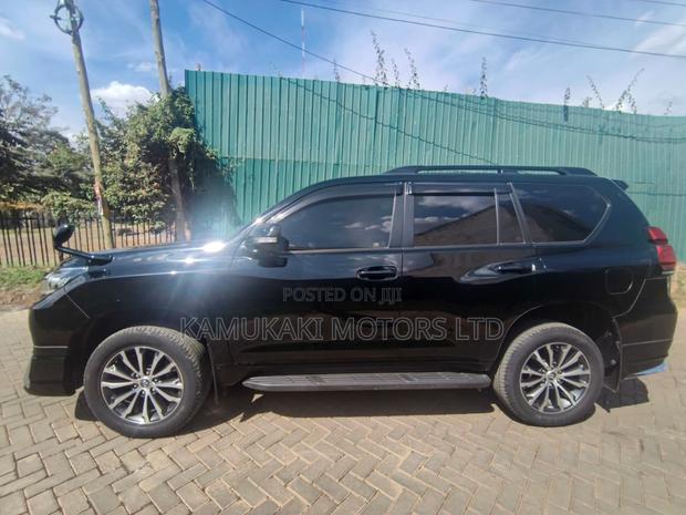 Toyota Land Cruiser Prado 2.7 2018 Black