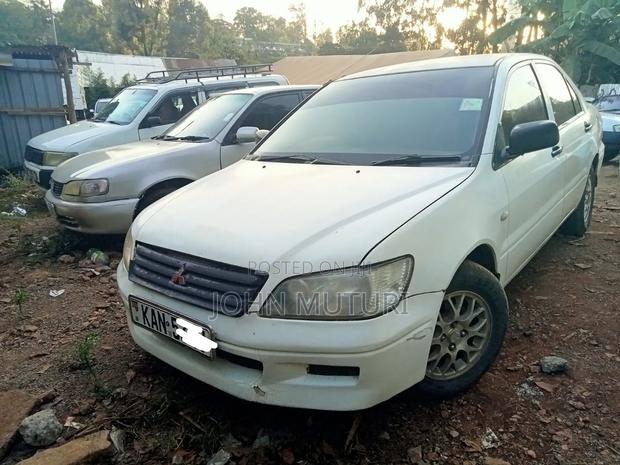 Mitsubishi Lancer 1998 White