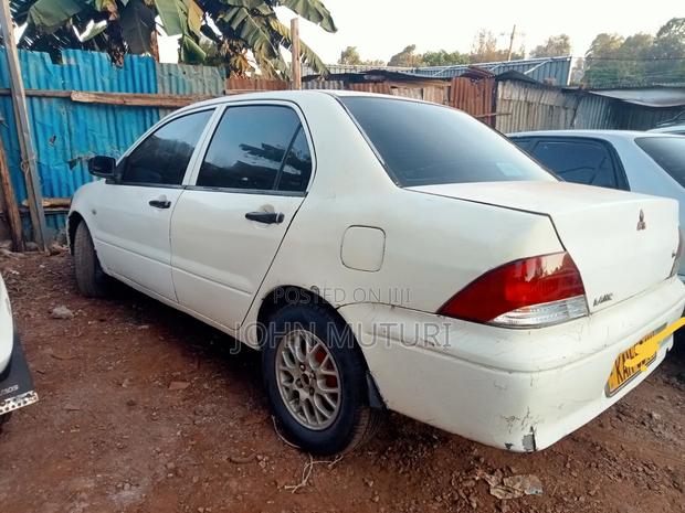 Mitsubishi Lancer 1998 White
