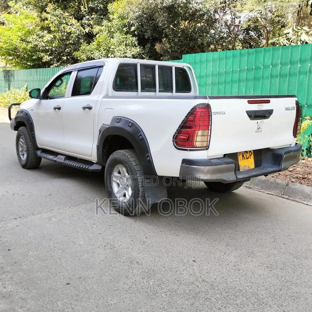 Toyota Hilux Revo Double Cab Deisel 2.4 AWD 2017 White
