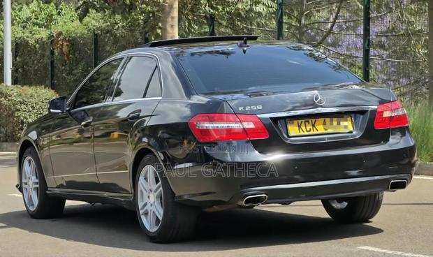 Mercedes-Benz E250 2012 Black