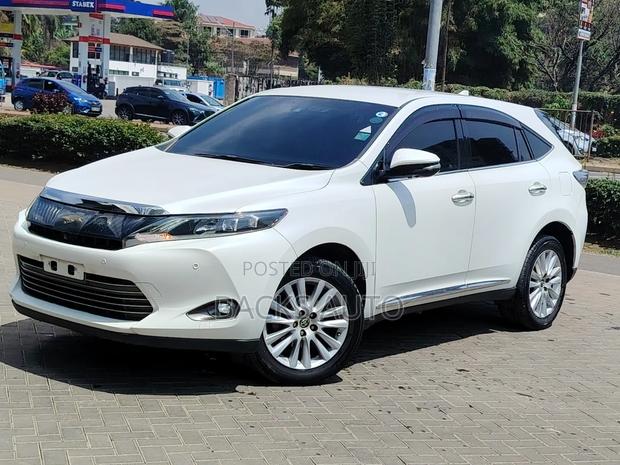 Toyota Harrier 2.0 2017 Pearl