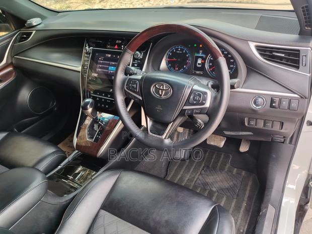 Toyota Harrier 2.0 2017 Pearl