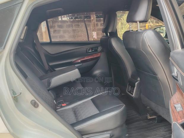 Toyota Harrier 2.0 2017 Pearl