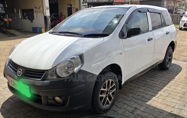 Nissan Advan 2012 White