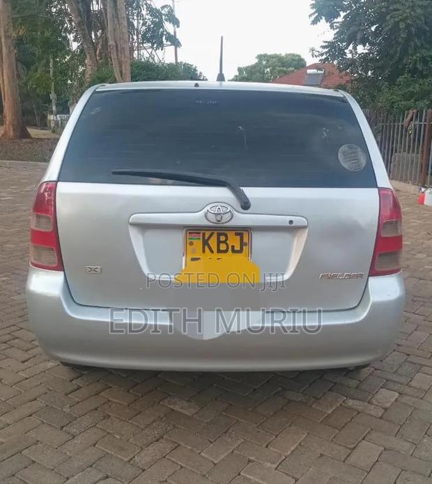 Toyota Corolla Fielder 2006 Silver