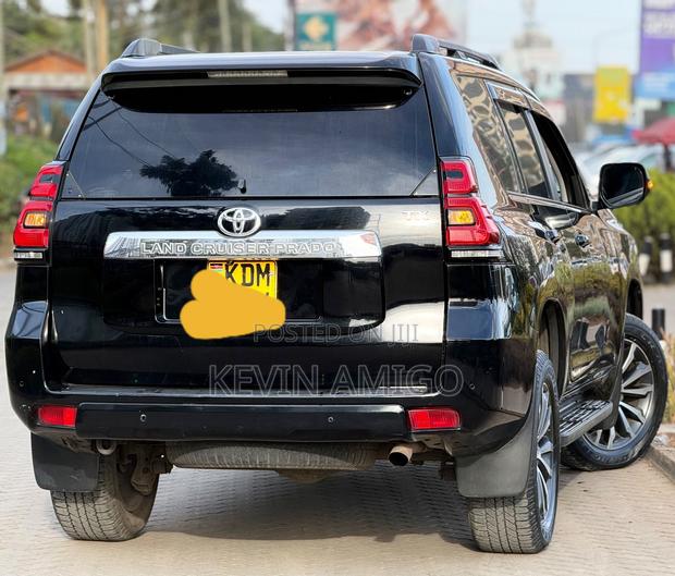 Toyota Land Cruiser Prado 2018 Black