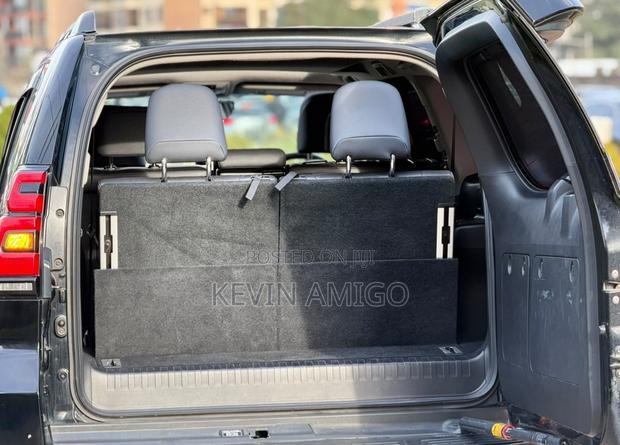 Toyota Land Cruiser Prado 2018 Black
