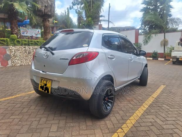 Mazda Demio 2012 Silver