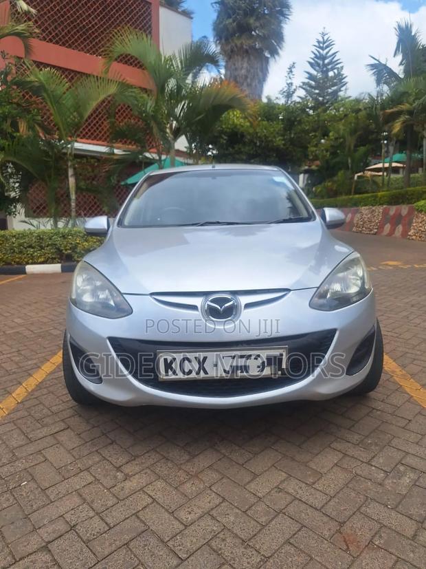 Mazda Demio 2012 Silver