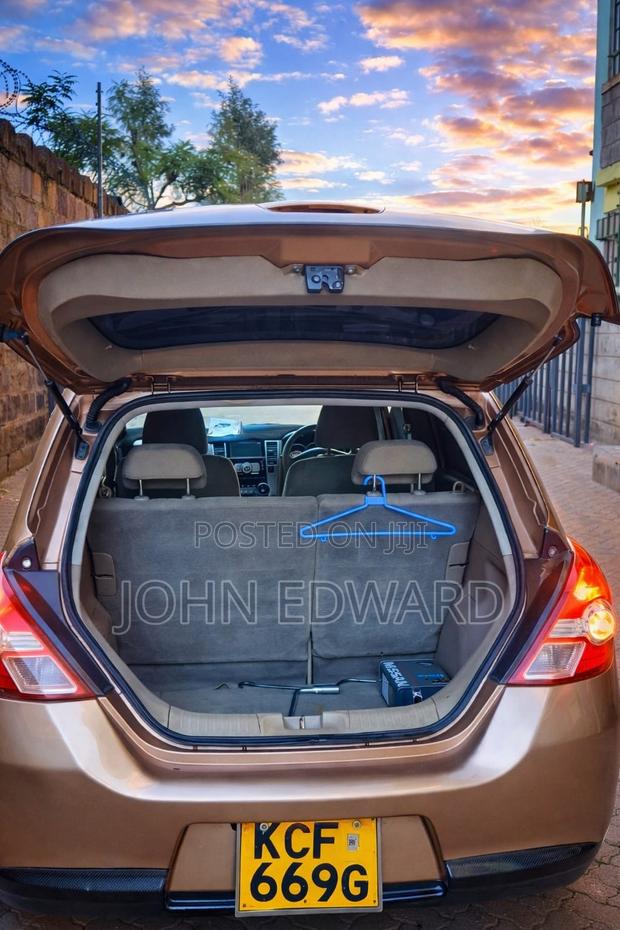 Nissan Tiida 2008 Gold