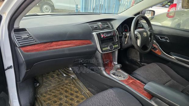 Toyota Allion 2010 Off white