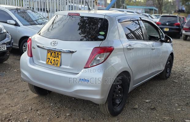 Toyota Vitz 2013 Gray