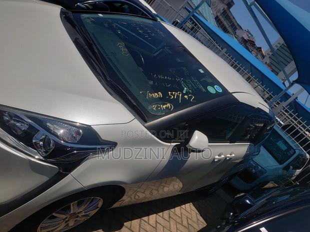 Toyota Sienta 2019 White
