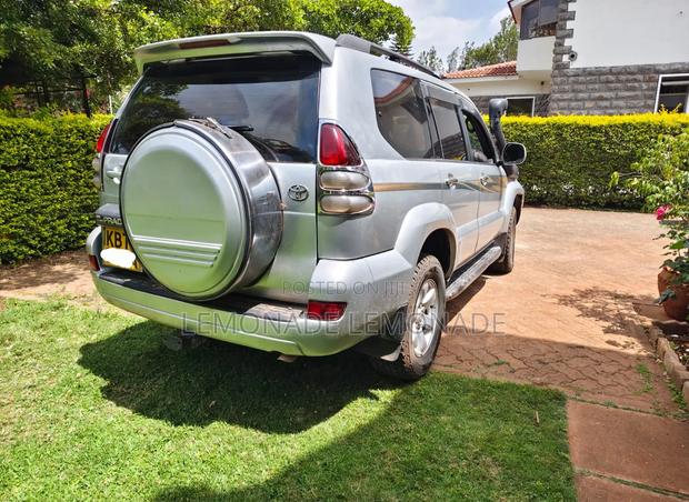 Toyota Land Cruiser Prado 3.0 D-4D 5dr 2006 Silver