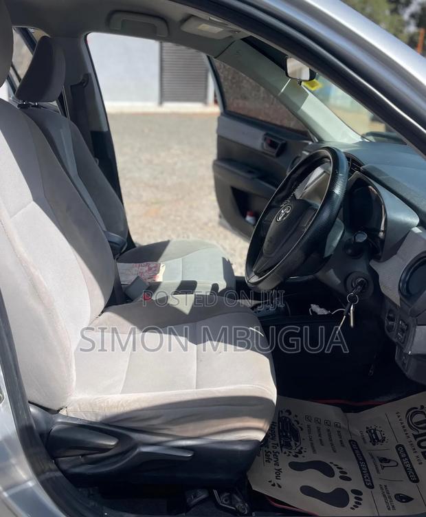 Toyota Axio 2014 Silver