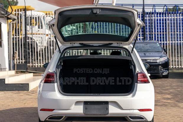 Volkswagen Golf 2019 White