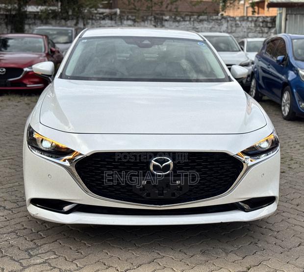 Mazda 3 2021 Pearl