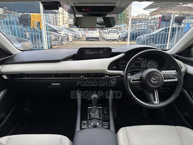 Mazda 3 2021 Pearl