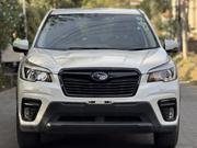 Subaru Forester Premium AWD 2019 White for sale