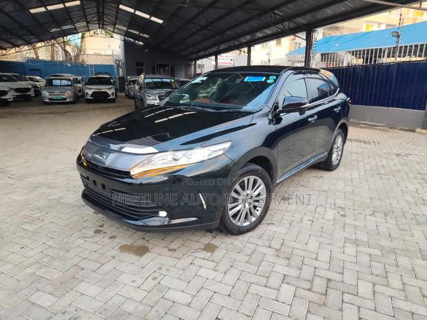Toyota Harrier 2.0 2019 Black