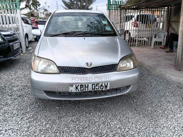 Toyota Platz 2005 Silver