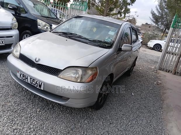 Toyota Platz 2005 Silver