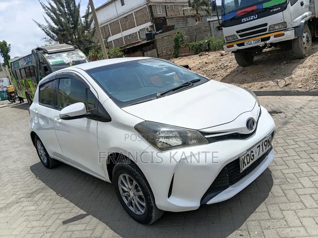 Toyota Vitz 2014 White