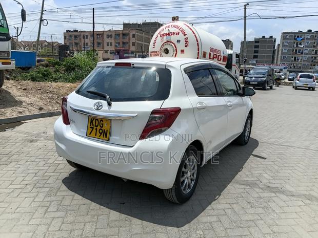 Toyota Vitz 2014 White