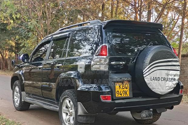 Toyota Land Cruiser Prado 2005 Black