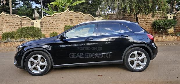 Mercedes-Benz GLA 250 2017 Black