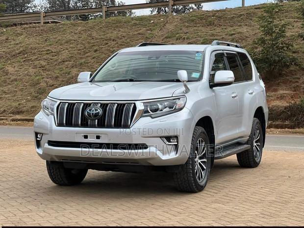 Toyota Land Cruiser Prado 2.8 2019 Gray