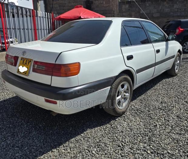 Toyota Premio 2001