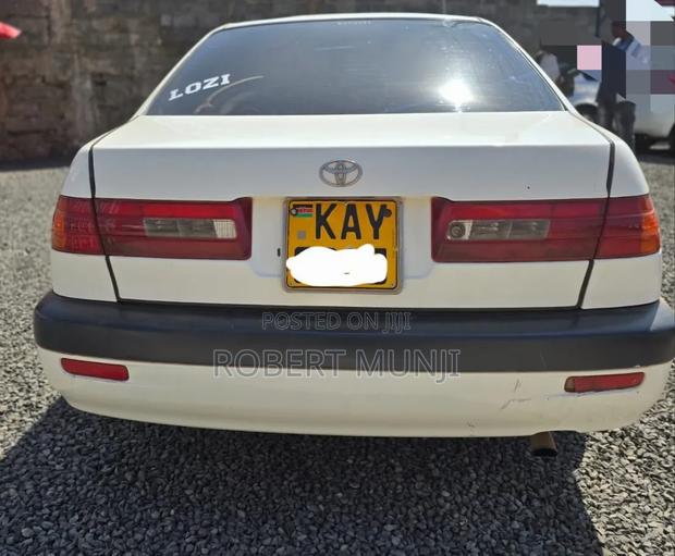 Toyota Premio 2001