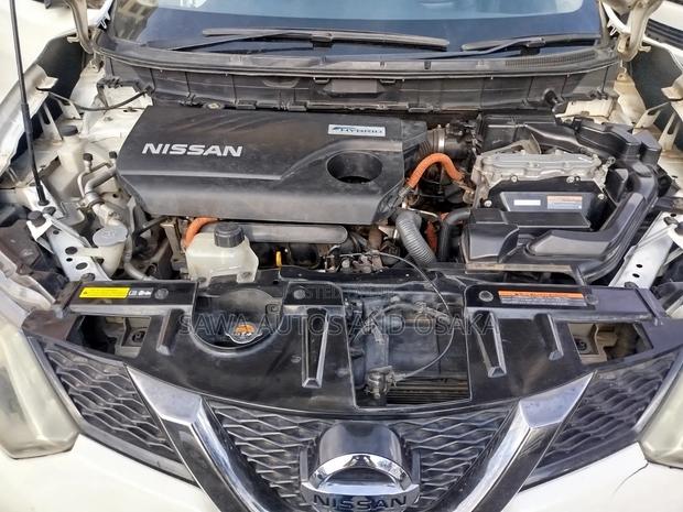 Nissan X-Trail 2017 White