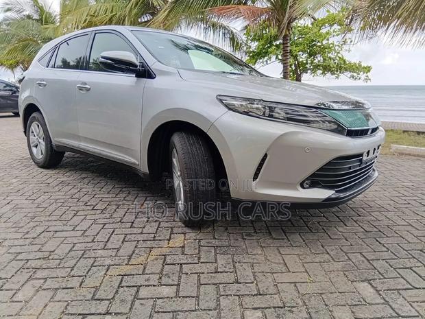 Toyota Harrier 2020 Silver