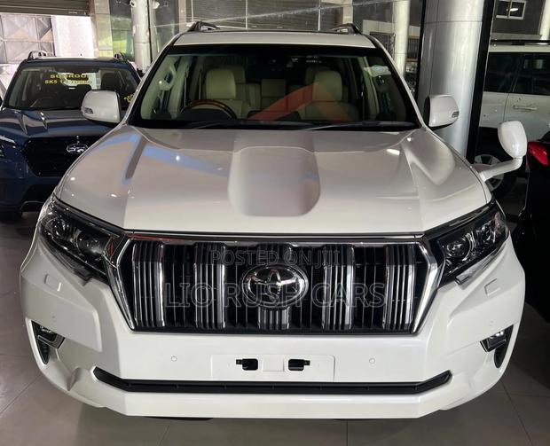 Toyota Land Cruiser Prado 2021 White