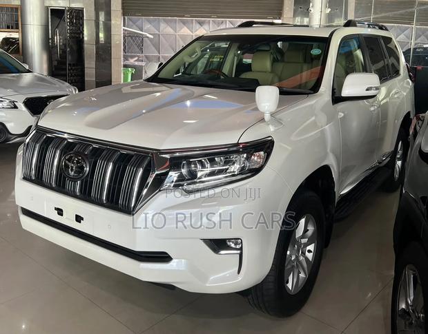 Toyota Land Cruiser Prado 2021 White