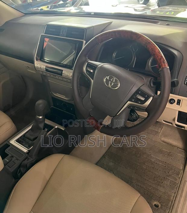 Toyota Land Cruiser Prado 2021 White