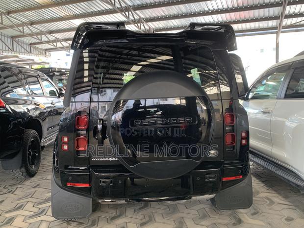 Land Rover Defender X-Dynamic SE 2024 Matt Black