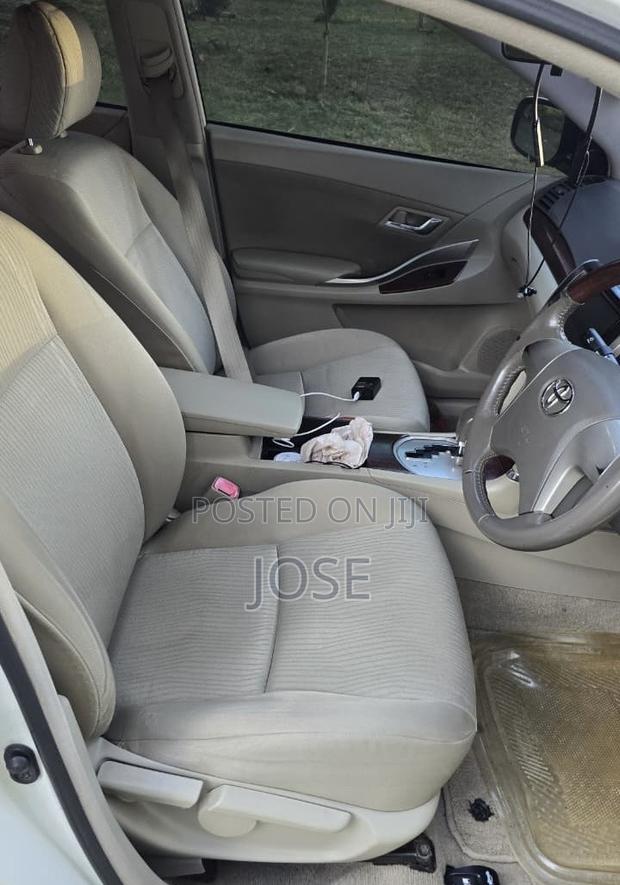 Toyota Premio 2012 White