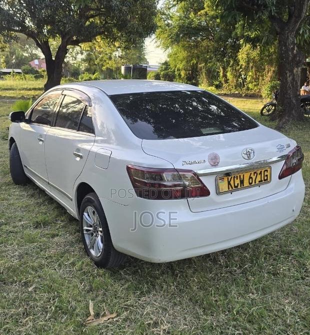 Toyota Premio 2012 White