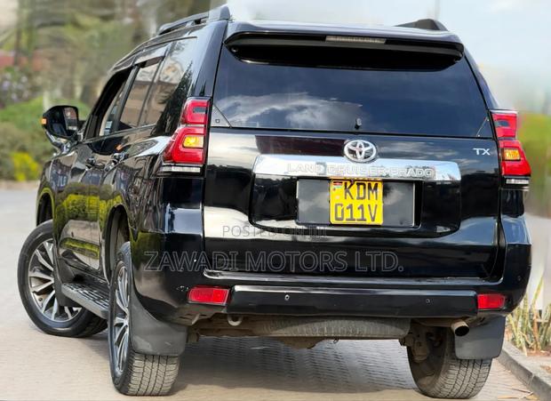 Toyota Land Cruiser Prado 2018 Black