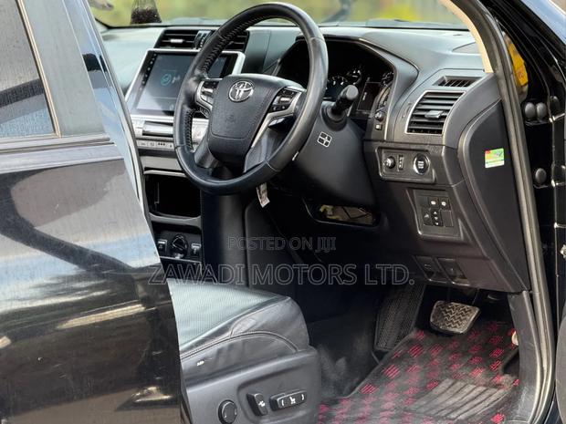 Toyota Land Cruiser Prado 2018 Black