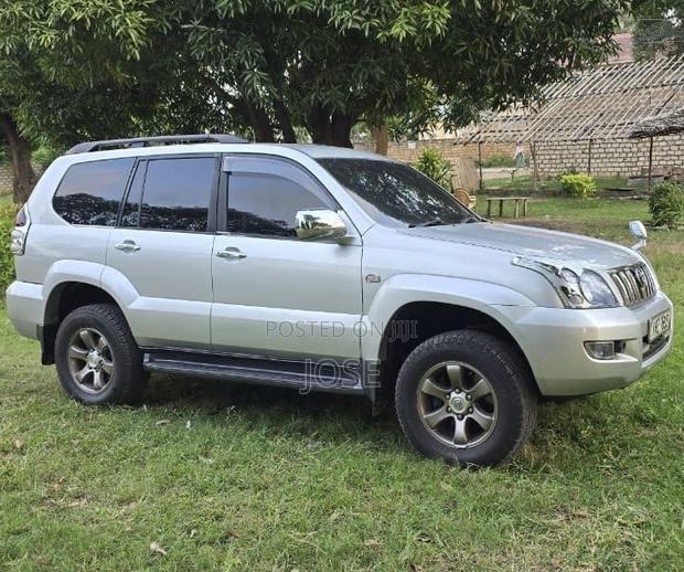 Toyota Land Cruiser Prado 2002 Silver
