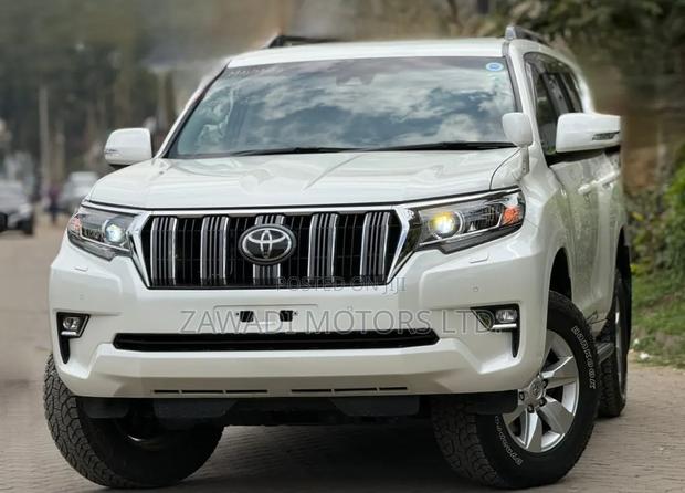 Toyota Land Cruiser Prado 2019 White