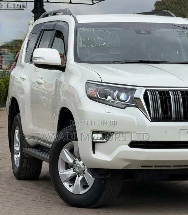 Toyota Land Cruiser Prado 2019 White