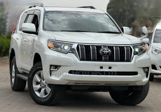 Toyota Land Cruiser Prado 2019 White